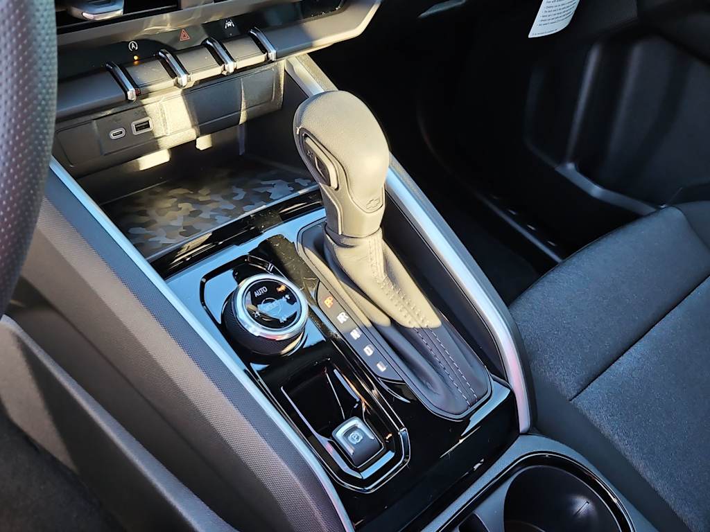 Thumbnail: 2026 Chevrolet Colorado - 13