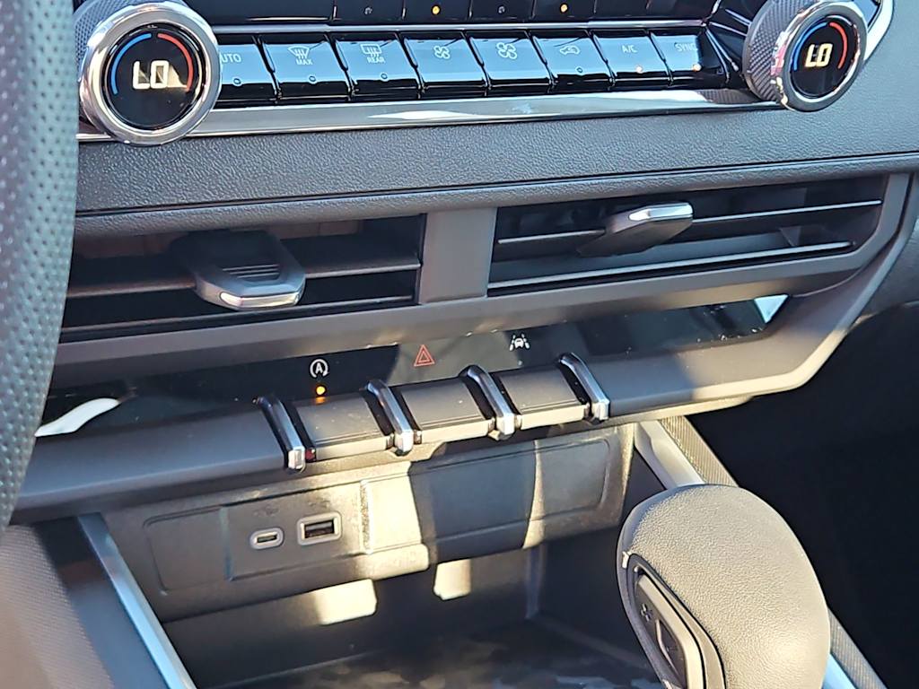 Thumbnail: 2026 Chevrolet Colorado - 25