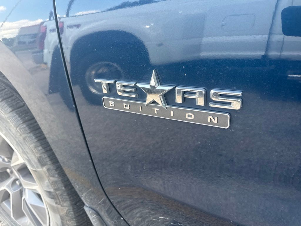 Thumbnail: 2019 Chevrolet Silverado 1500 - 4
