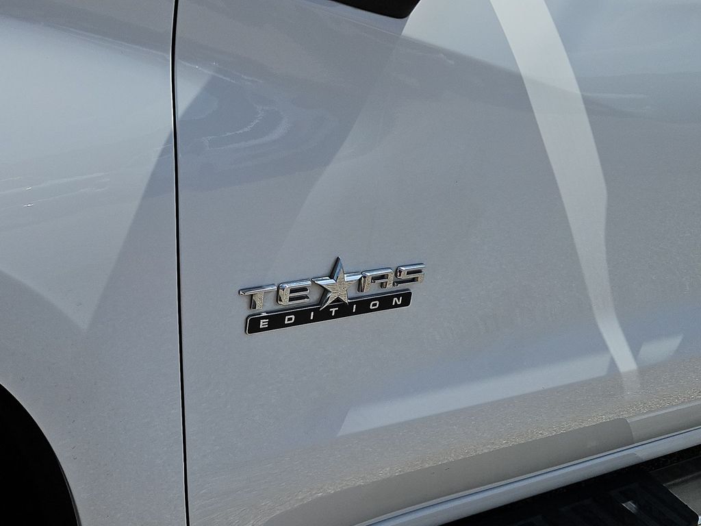 Thumbnail: 2024 Chevrolet Silverado 1500 - 7