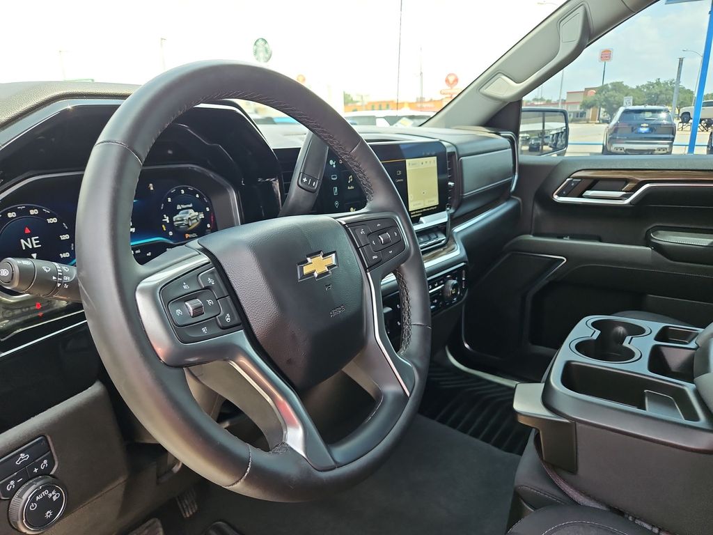 Thumbnail: 2024 Chevrolet Silverado 1500 - 2