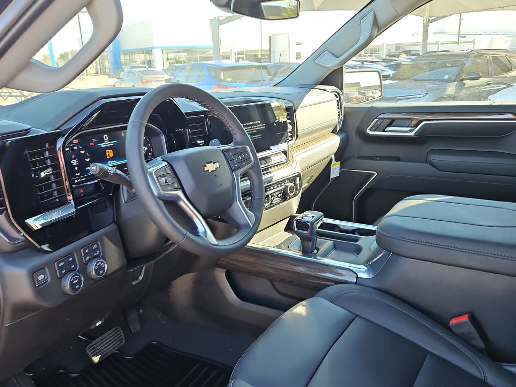 Thumbnail: 2024 Chevrolet Silverado 1500 - 2