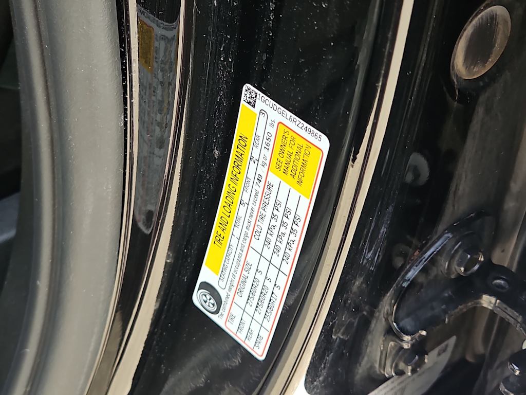 Thumbnail: 2024 Chevrolet Silverado 1500 - 18