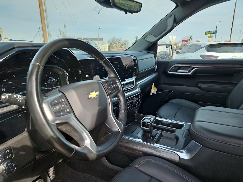 Thumbnail: 2024 Chevrolet Silverado 1500 - 2