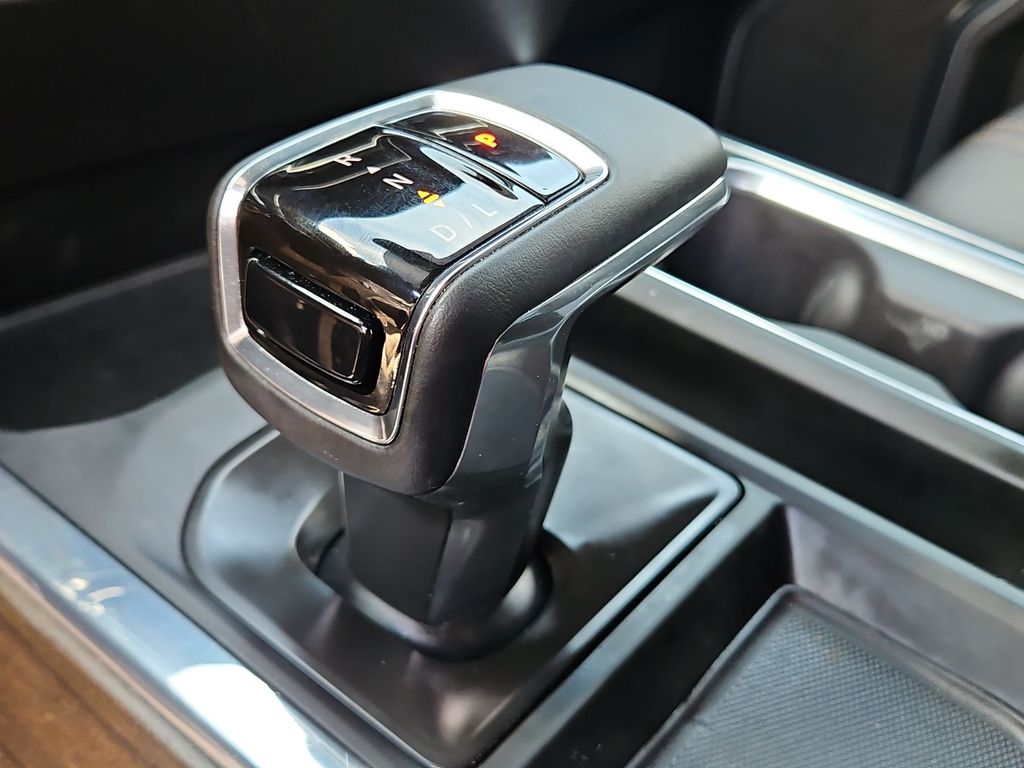 Thumbnail: 2024 Chevrolet Silverado 1500 - 24