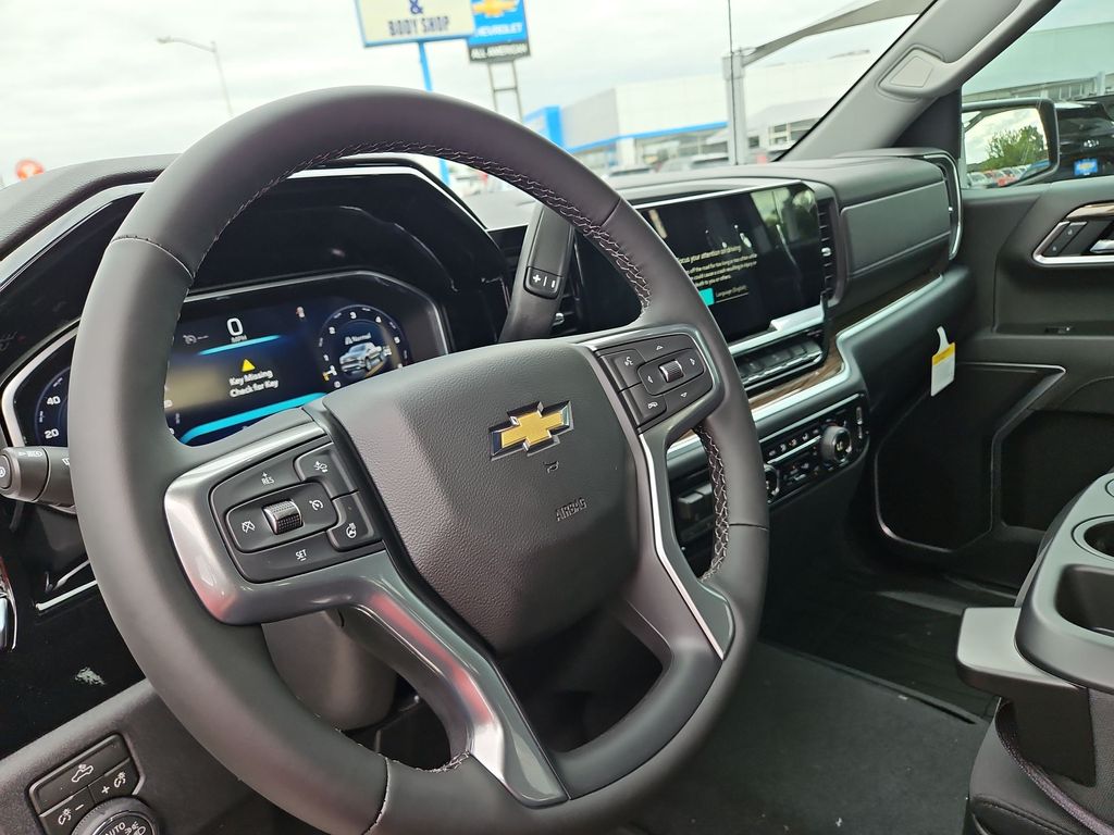 Thumbnail: 2026 Chevrolet Silverado 1500 - 2