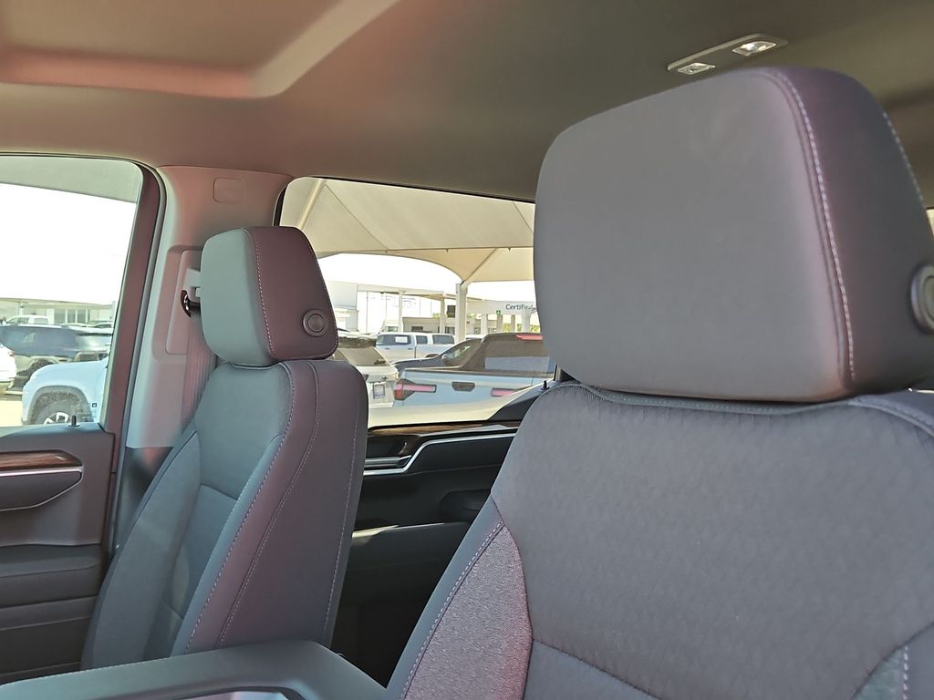 Thumbnail: 2026 Chevrolet Silverado 1500 - 8