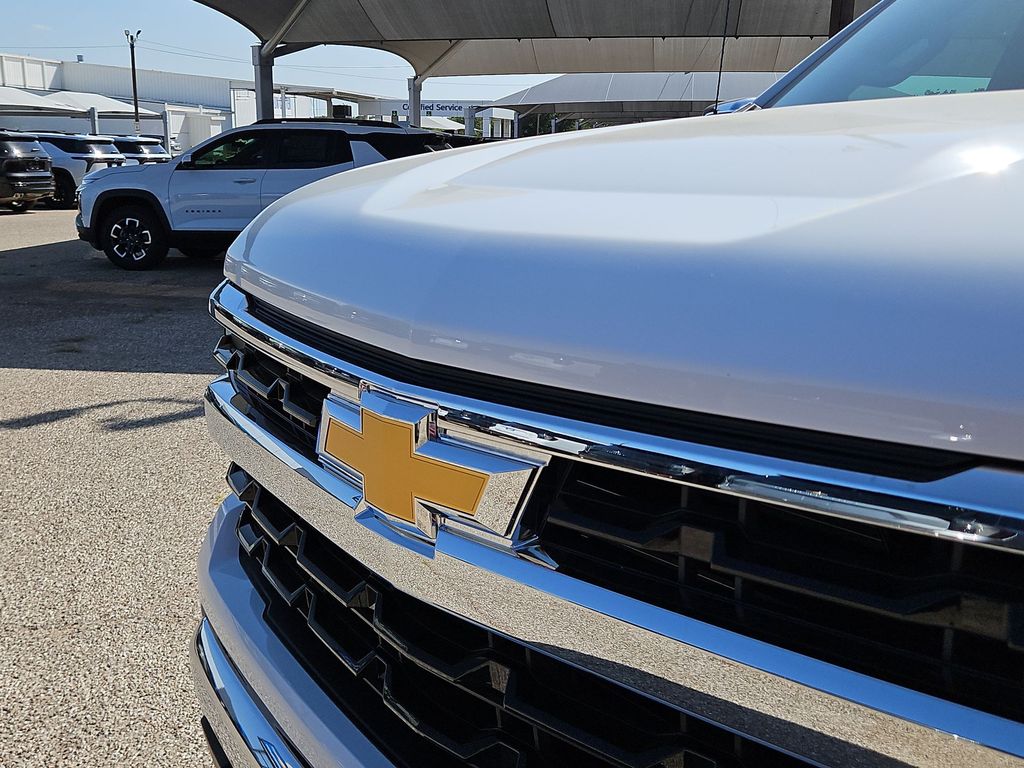 Thumbnail: 2026 Chevrolet Silverado 1500 - 21