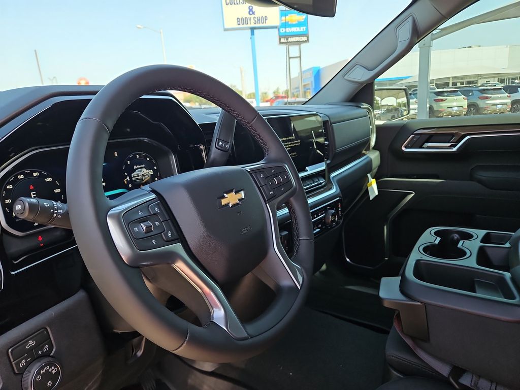 Thumbnail: 2026 Chevrolet Silverado 1500 - 2