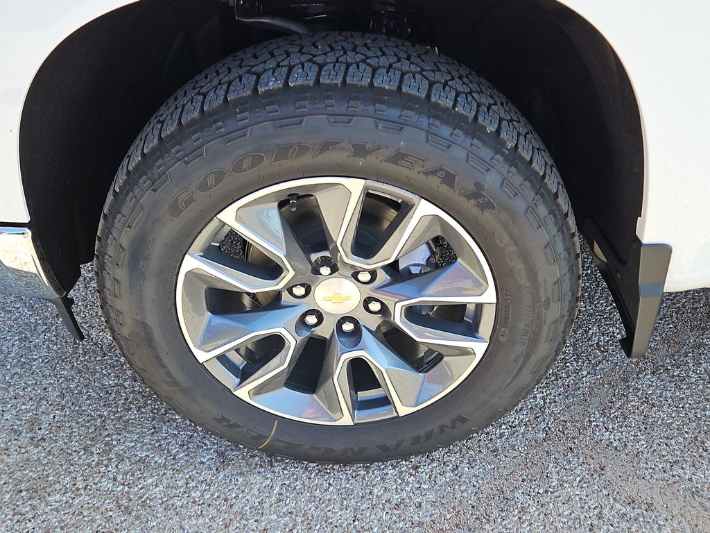 Thumbnail: 2026 Chevrolet Silverado 1500 - 7