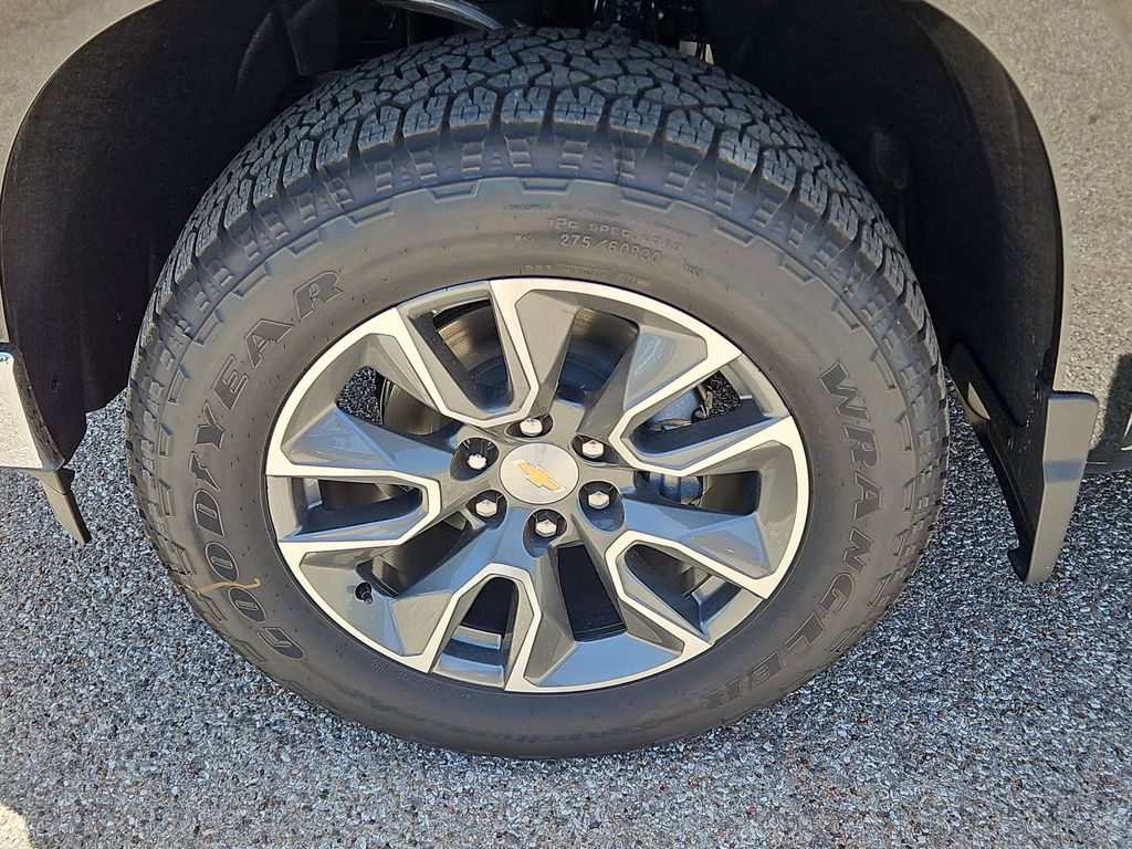 Thumbnail: 2026 Chevrolet Silverado 1500 - 8
