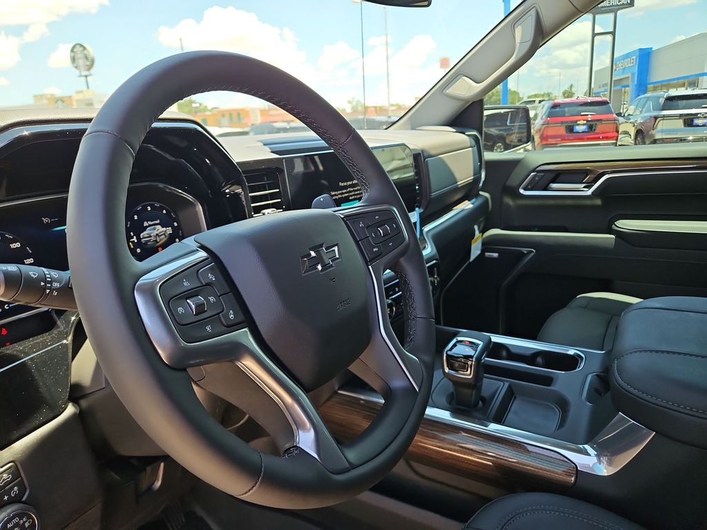 Thumbnail: 2026 Chevrolet Silverado 1500 - 2