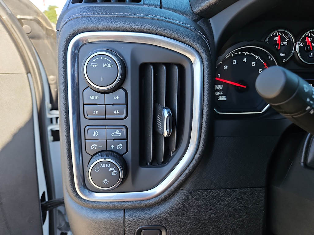 Thumbnail: 2021 Chevrolet Silverado 1500 - 27