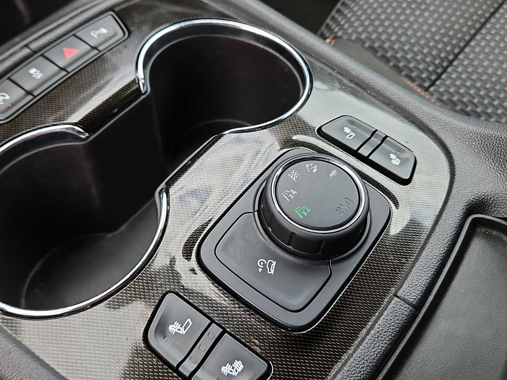 Thumbnail: 2020 GMC Acadia - 23
