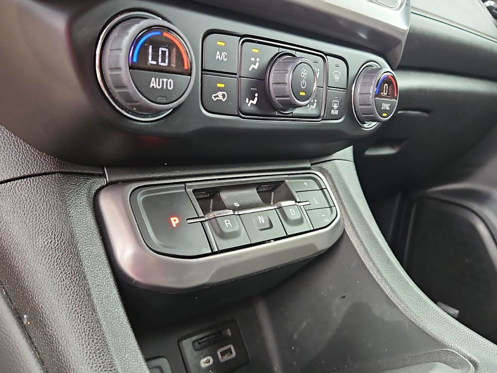 Thumbnail: 2023 GMC Acadia - 23