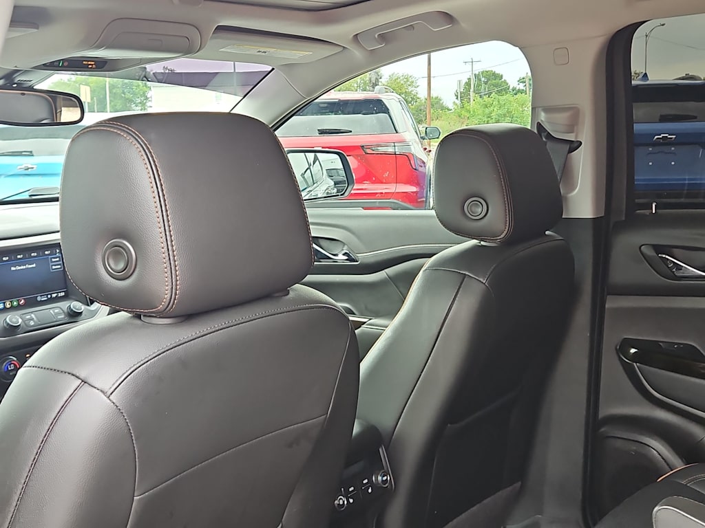 Thumbnail: 2023 GMC Acadia - 11