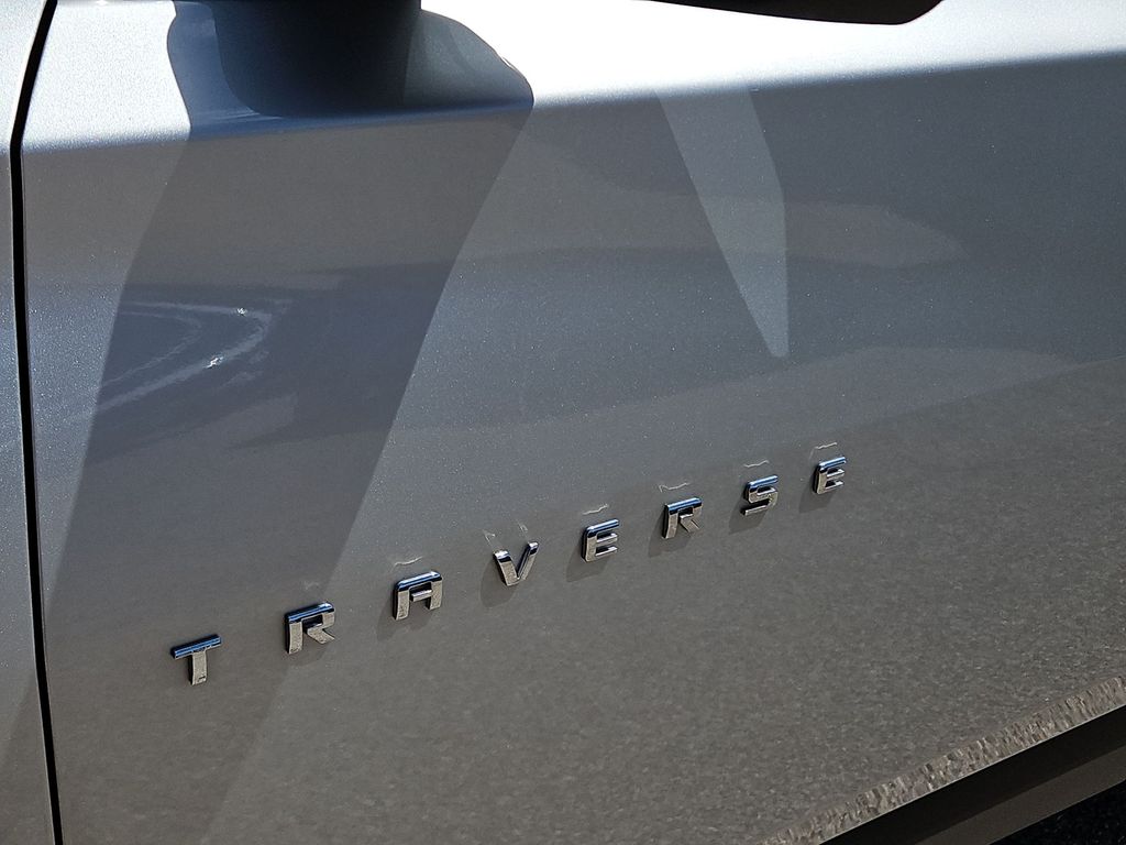 Thumbnail: 2021 Chevrolet Traverse - 7