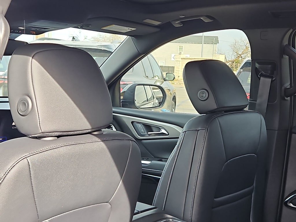 Thumbnail: 2026 Chevrolet Traverse - 11