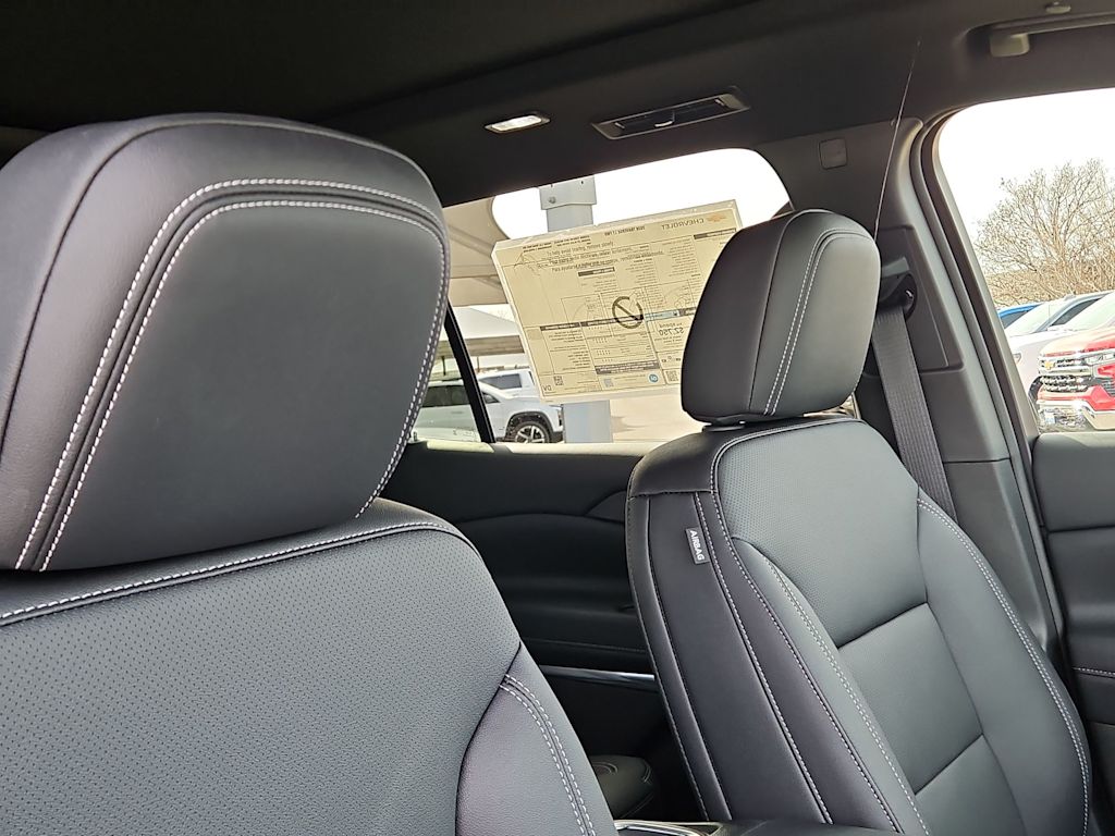 Thumbnail: 2026 Chevrolet Traverse - 10