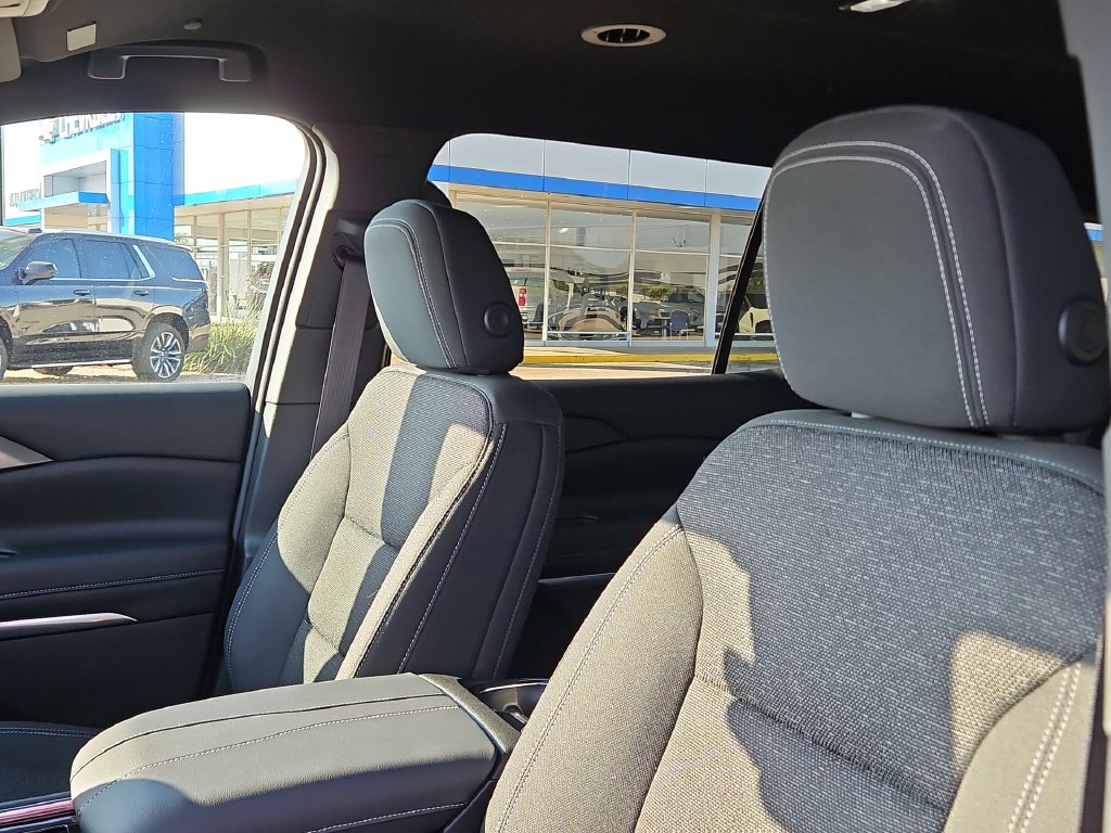 Thumbnail: 2027 Chevrolet Traverse - 10
