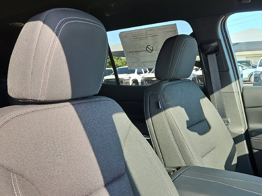 Thumbnail: 2027 Chevrolet Traverse - 22