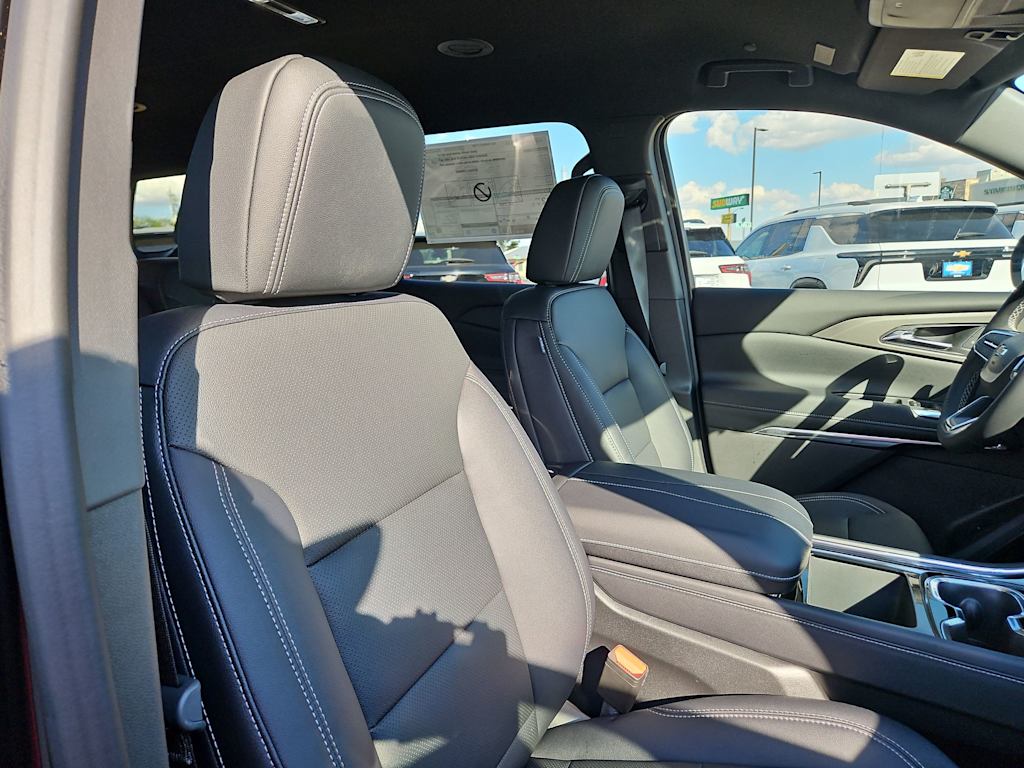 Thumbnail: 2026 Chevrolet Traverse - 10