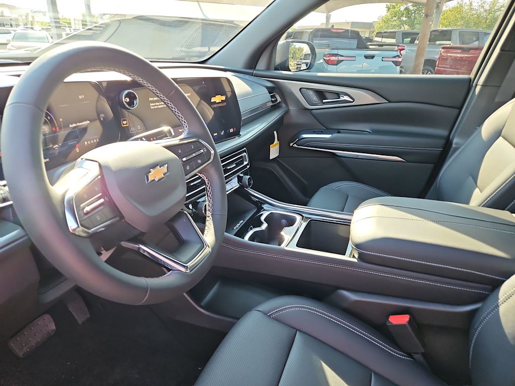 Thumbnail: 2026 Chevrolet Traverse - 2