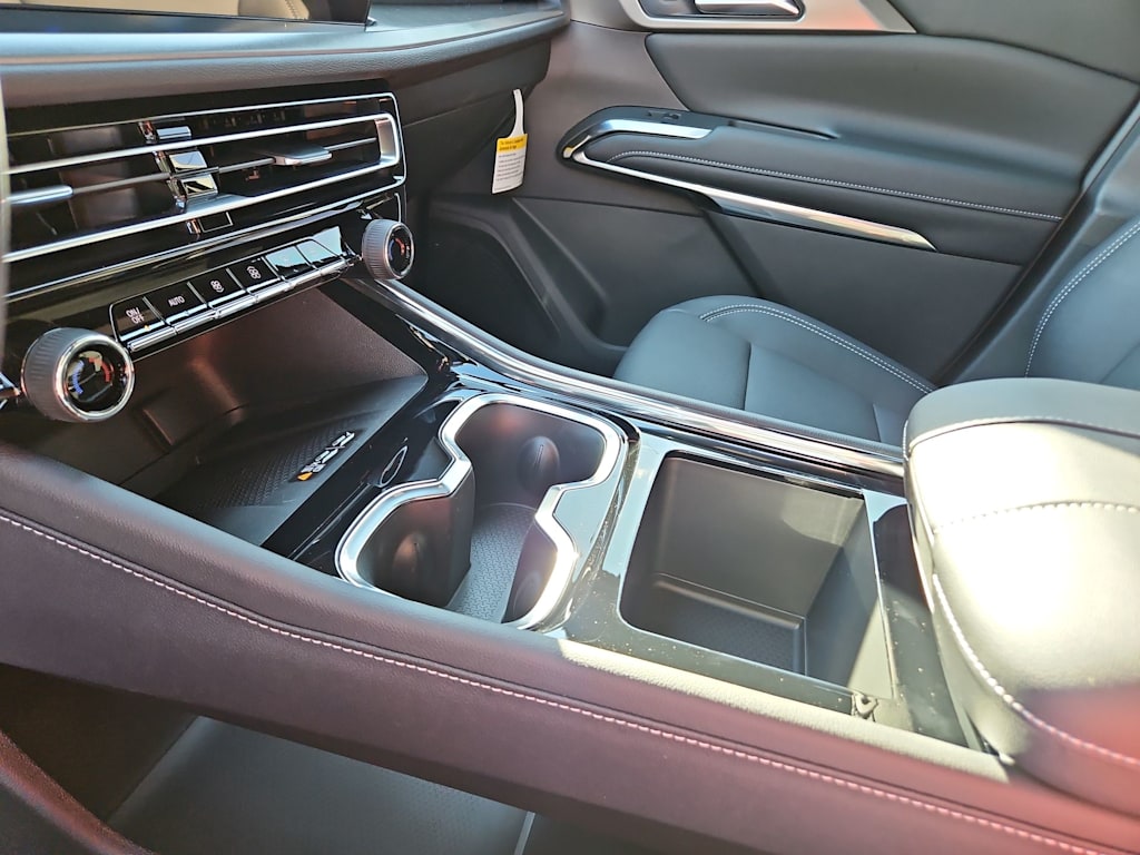 Thumbnail: 2026 Chevrolet Traverse - 14