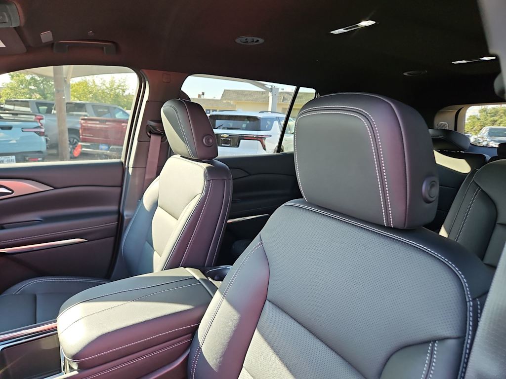 Thumbnail: 2026 Chevrolet Traverse - 11