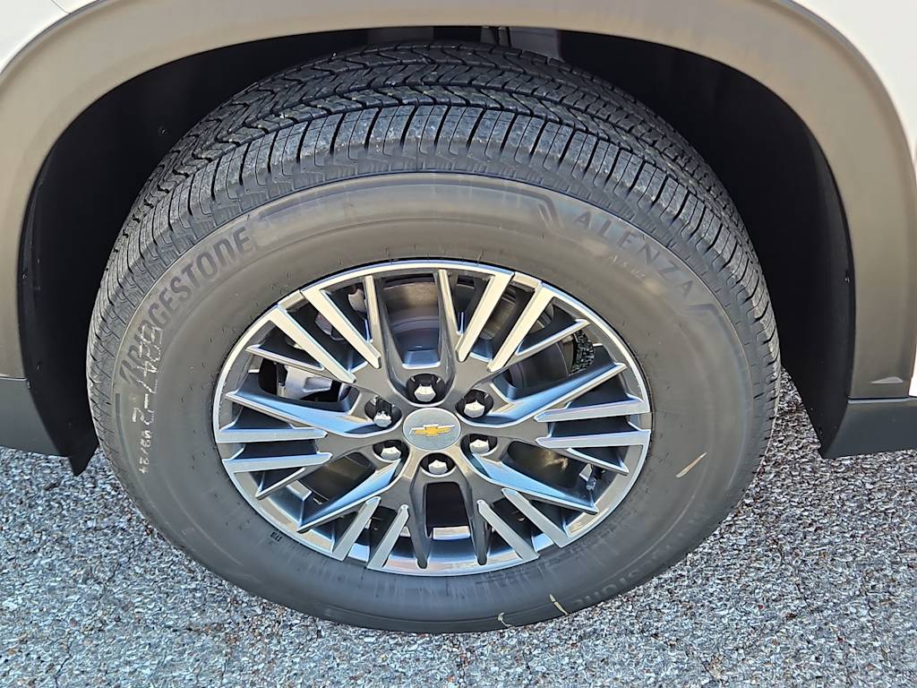 Thumbnail: 2026 Chevrolet Traverse - 8