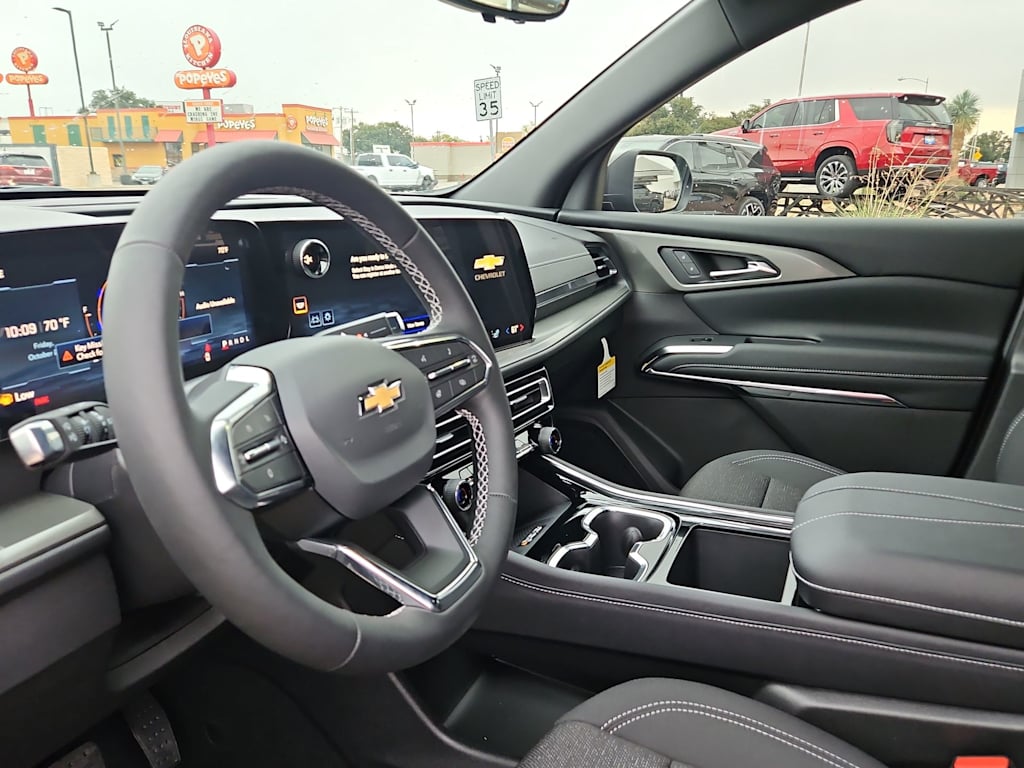 Thumbnail: 2026 Chevrolet Traverse - 2