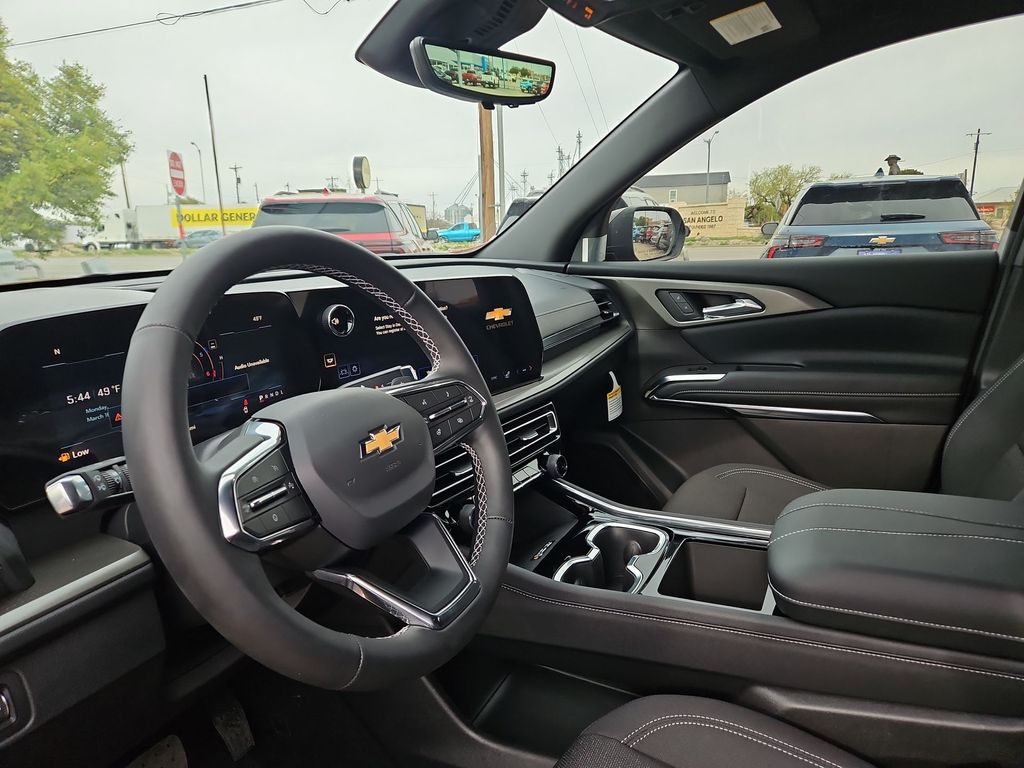 Thumbnail: 2026 Chevrolet Traverse - 2