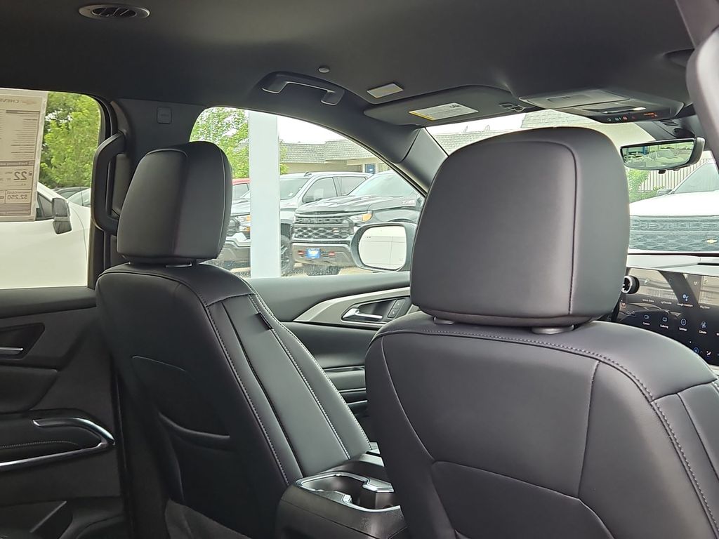 Thumbnail: 2026 Chevrolet Traverse - 22