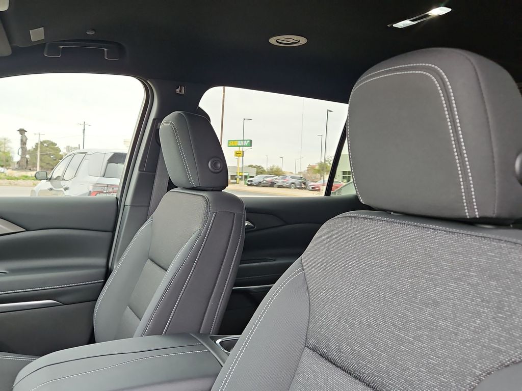 Thumbnail: 2026 Chevrolet Traverse - 10