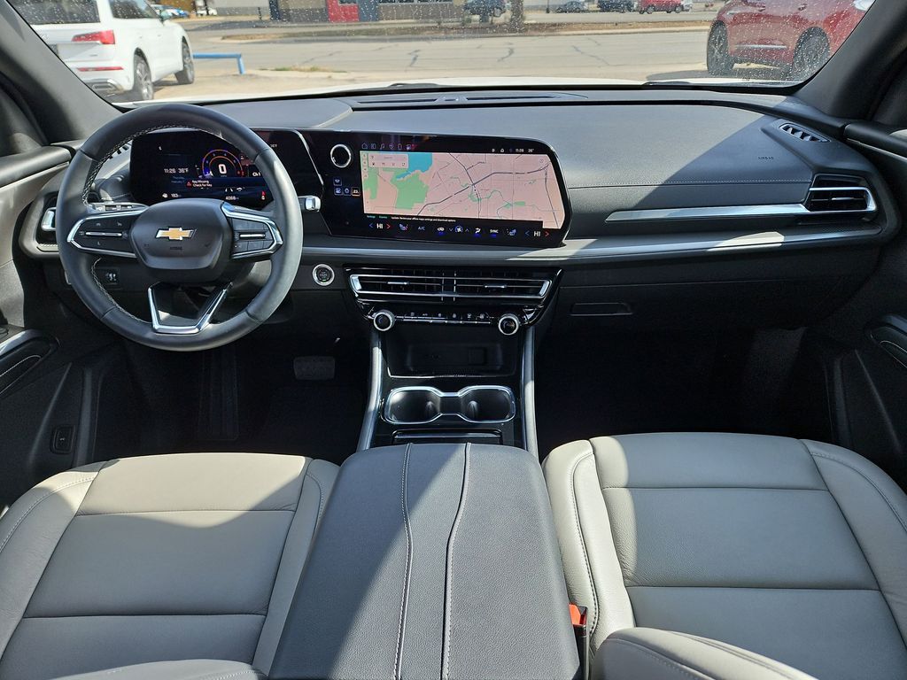 Thumbnail: 2024 Chevrolet Traverse - 9