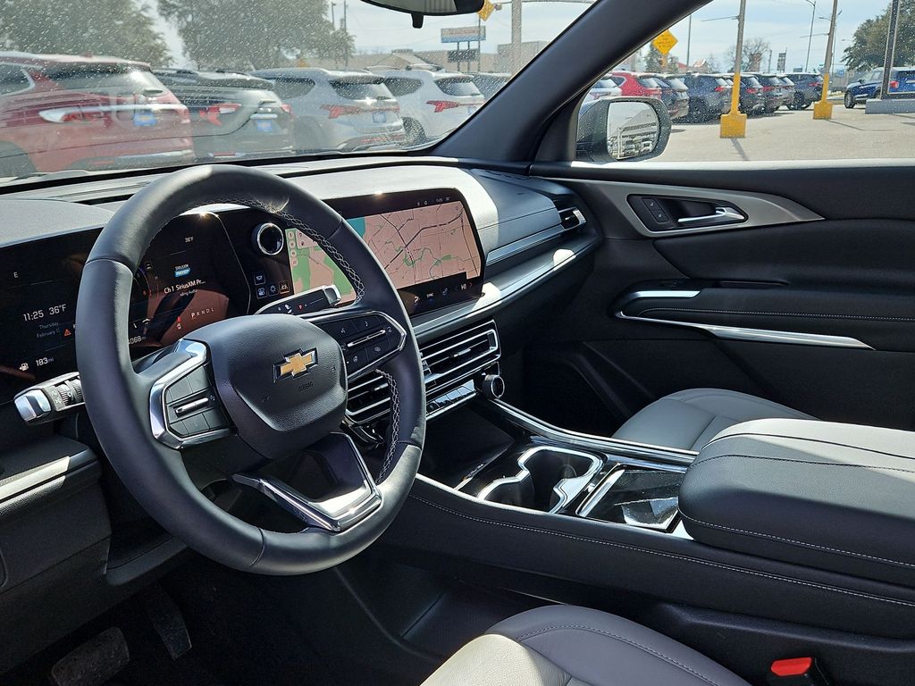 Thumbnail: 2024 Chevrolet Traverse - 2