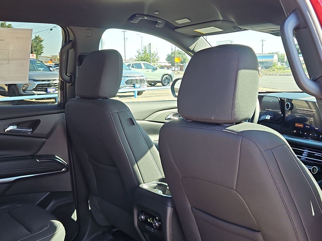 Thumbnail: 2026 Chevrolet Traverse - 11