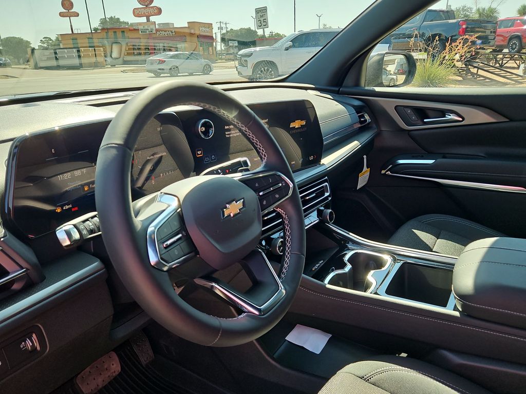 Thumbnail: 2026 Chevrolet Traverse - 2