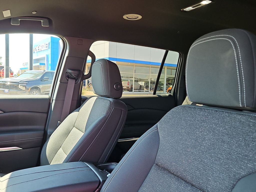 Thumbnail: 2026 Chevrolet Traverse - 10