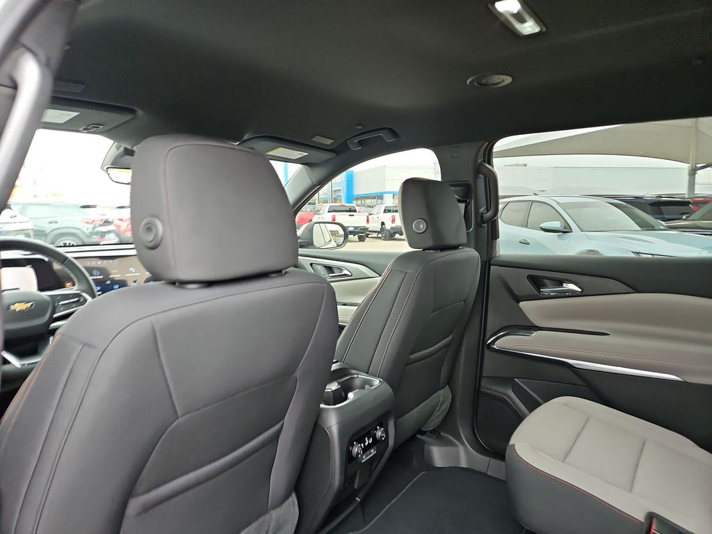 Thumbnail: 2026 Chevrolet Traverse - 12