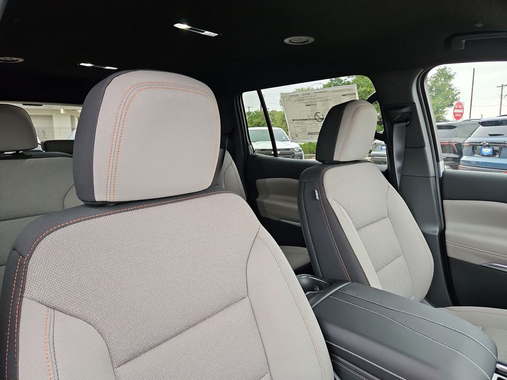 Thumbnail: 2026 Chevrolet Traverse - 11