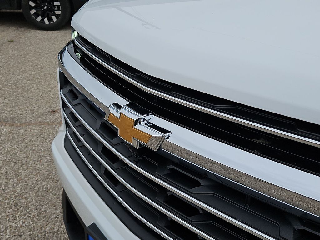Thumbnail: 2026 Chevrolet Traverse - 23