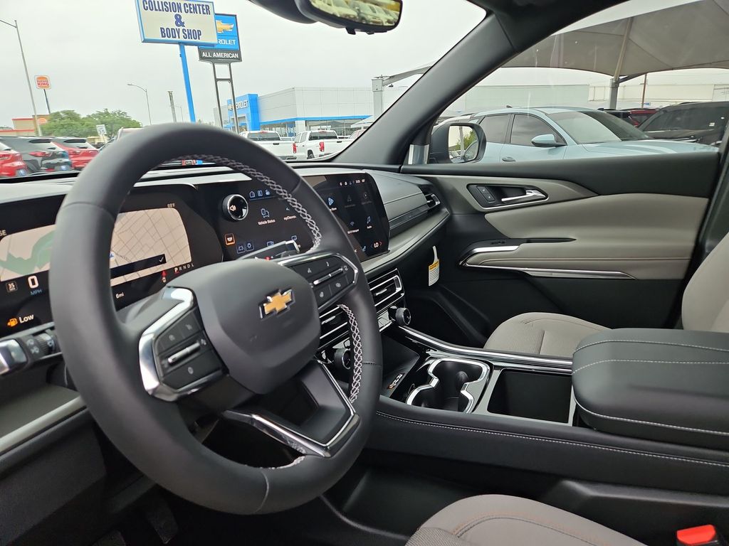 Thumbnail: 2026 Chevrolet Traverse - 2