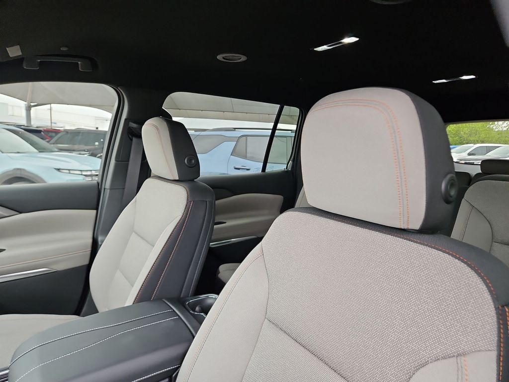 Thumbnail: 2026 Chevrolet Traverse - 10