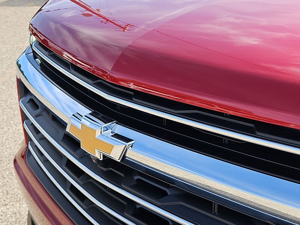Thumbnail: 2027 Chevrolet Traverse - 7