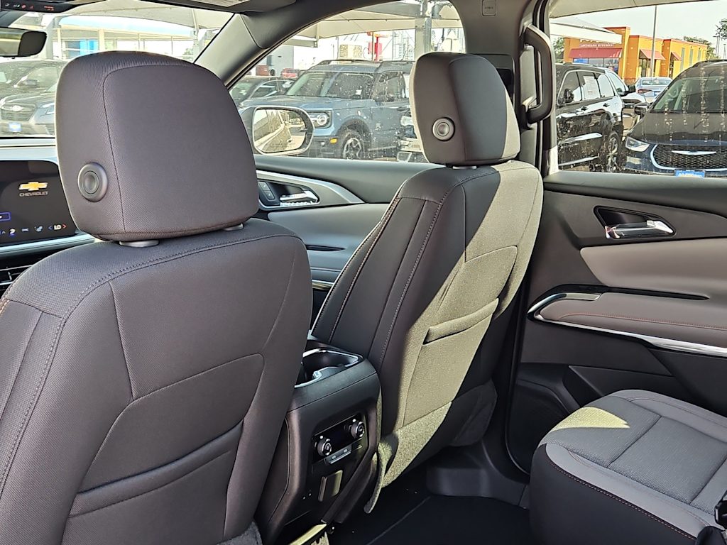 Thumbnail: 2026 Chevrolet Traverse - 13