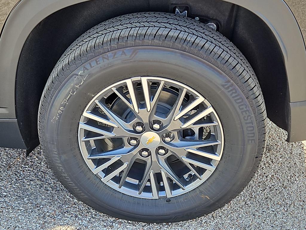 Thumbnail: 2026 Chevrolet Traverse - 8