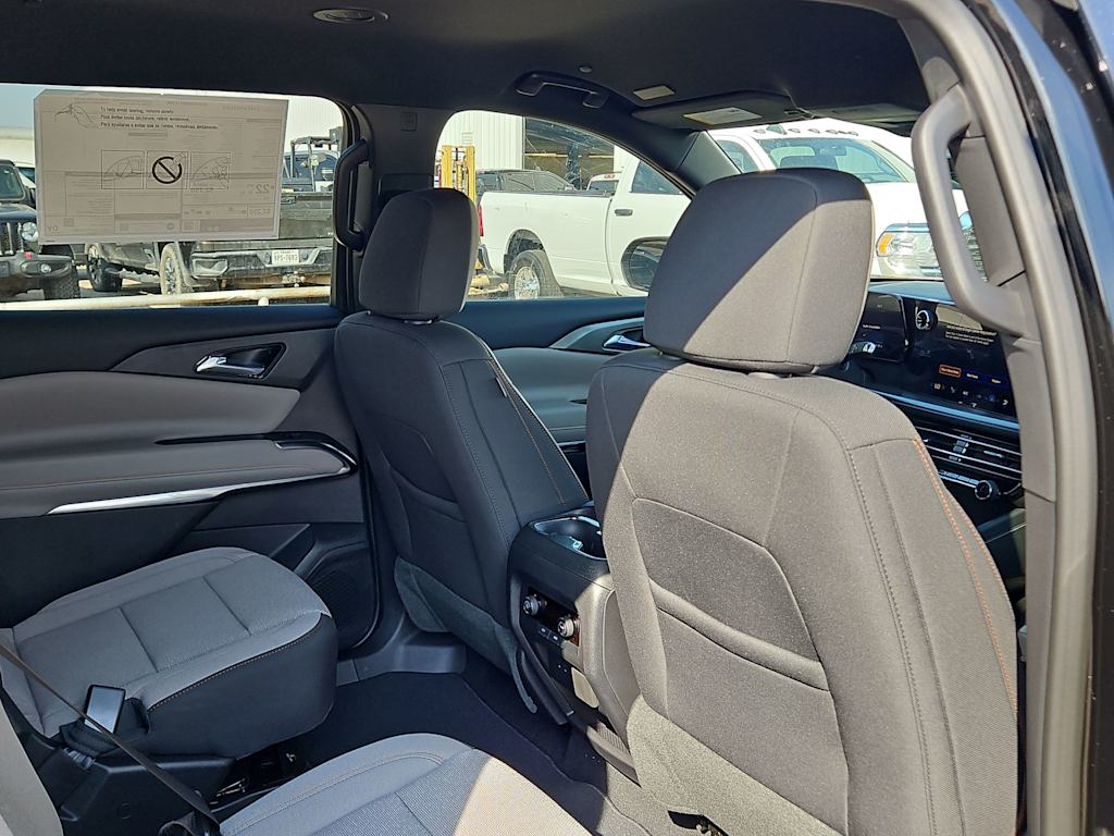 Thumbnail: 2026 Chevrolet Traverse - 23