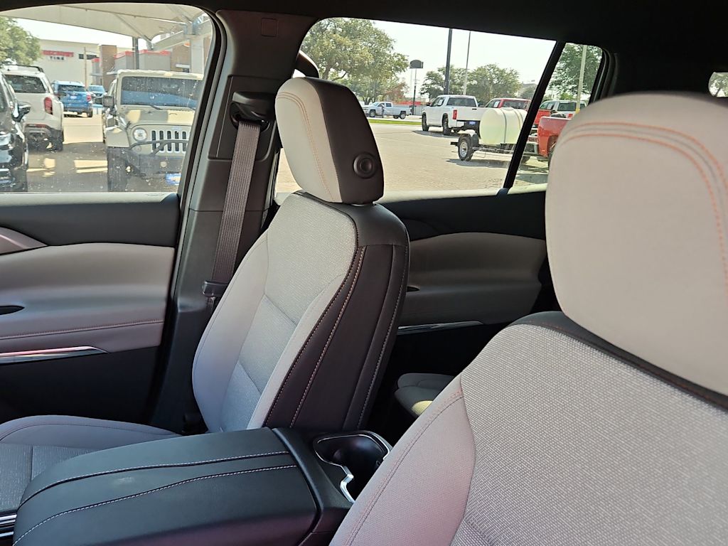 Thumbnail: 2026 Chevrolet Traverse - 12