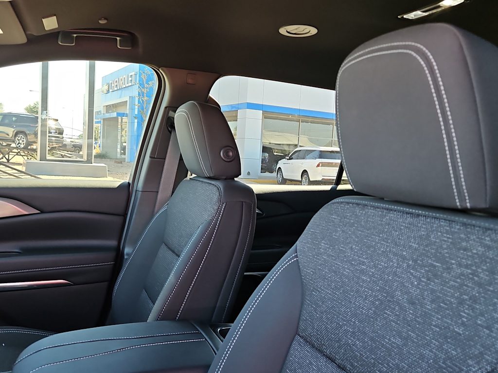 Thumbnail: 2026 Chevrolet Traverse - 11